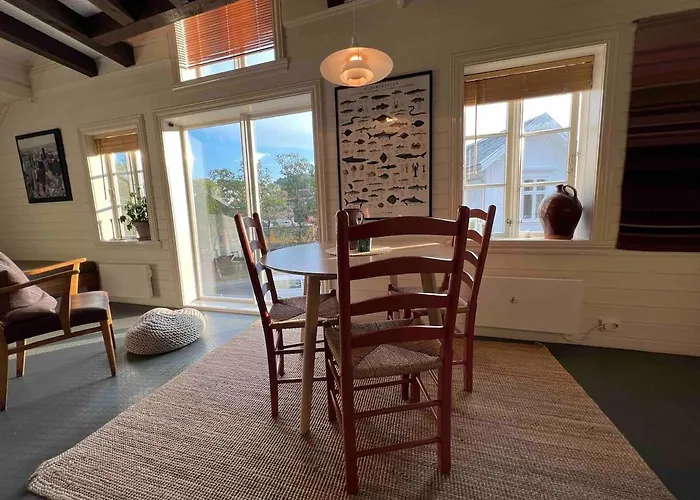 With A Loft In The Middle Of Center * Egersund